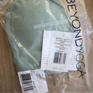 Beyond Yoga Mint Green sports bra